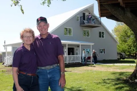 Dean and Nancy in front of J.V. Vineyard.